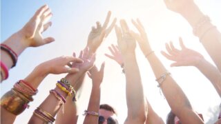 フェスやスポーツ観戦にもおすすめ！最強の日焼け止めおすすめ3選