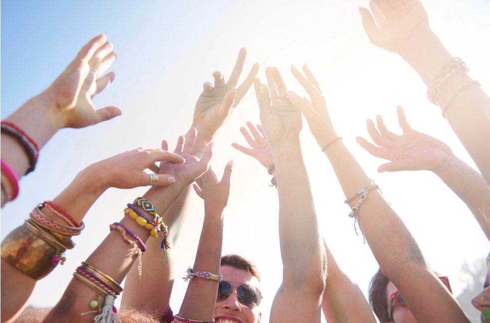 フェスやスポーツ観戦にもおすすめ！最強の日焼け止めおすすめ3選